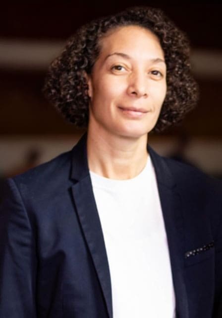 Lisa-Pryor-wqAdjus512x640